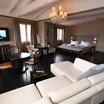 Pozzo Di Borgo Hotel