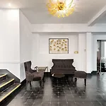 فندق Pozzo Di Borgo 4*