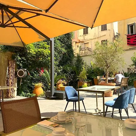 Pozzo Di Borgo Hotel 4*