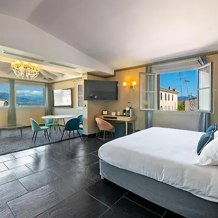 Pozzo Di Borgo 4*