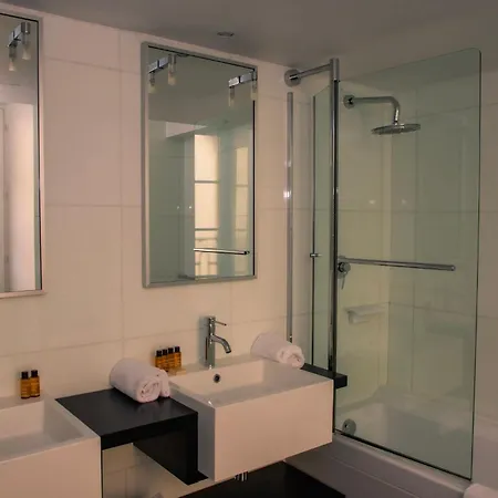 Hotell Pozzo Di Borgo 4*