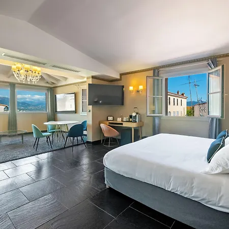 Hotel Pozzo Di Borgo 4*