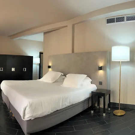 Pozzo Di Borgo 4* Ajaccio (Corsica)