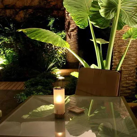 Pozzo Di Borgo Hotell
