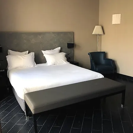 Pozzo Di Borgo 4* Ajaccio (Corsica)