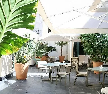Hotell Pozzo Di Borgo Ajaccio (Corsica)