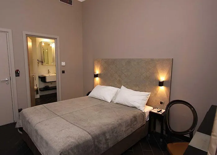 Hotel Pozzo Di Borgo 4*