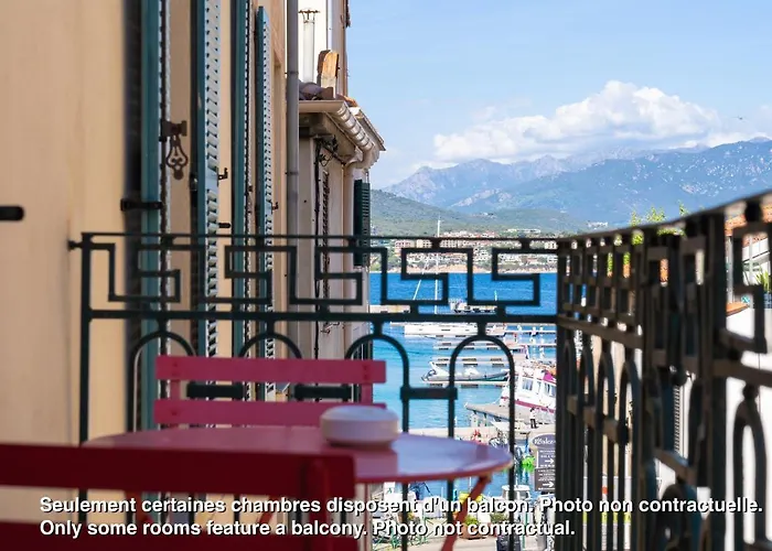 Pozzo Di Borgo 호텔