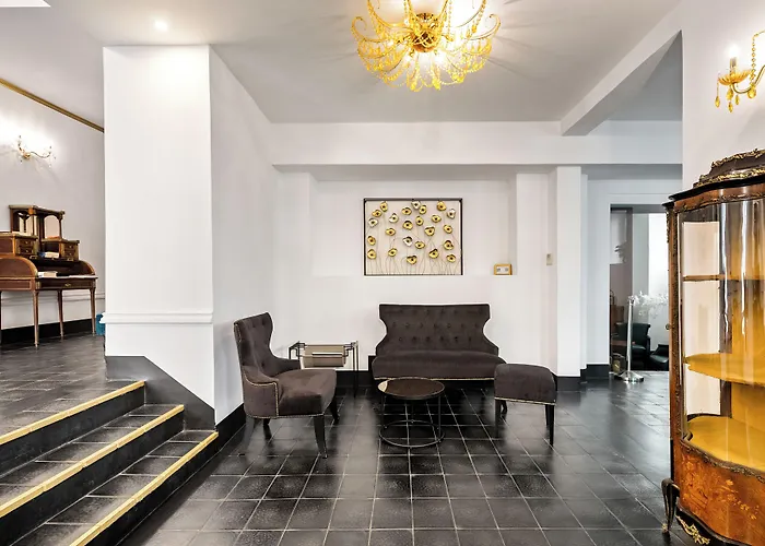 호텔 Pozzo Di Borgo 4*